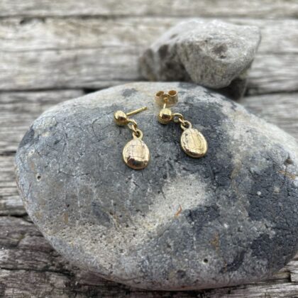 18ct gold stud earrings -bobble-sandrakernsjewellery