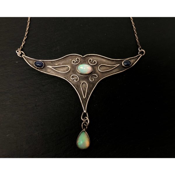 Ethioian-opal-silver-antiqued-sapphire-necklace-front-sandrakernsjewellery