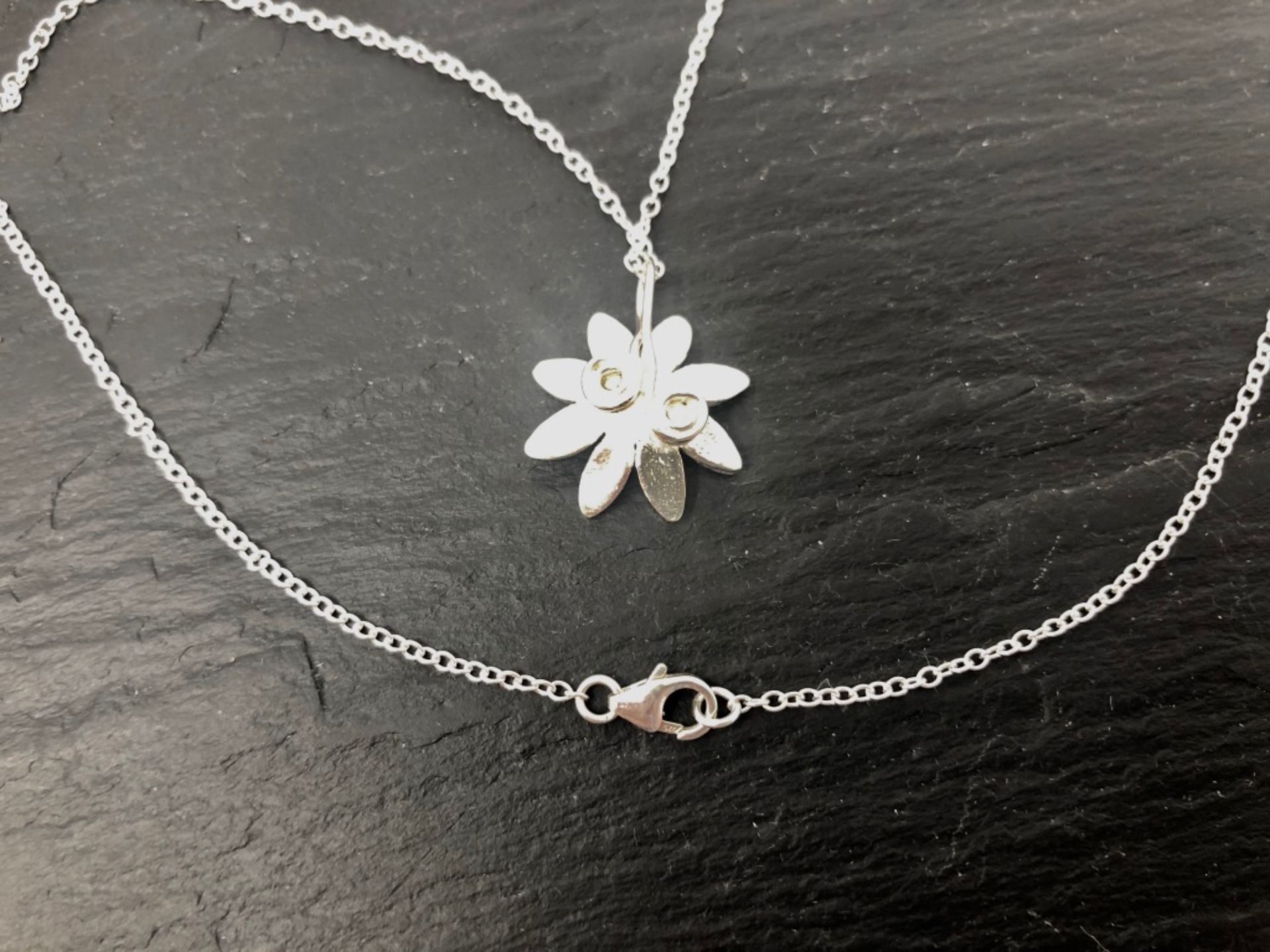 Daisy necklace - Sandra Kerns Jewellery