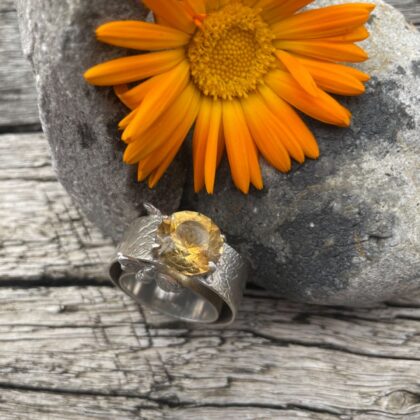 citrine-double-silver-ring-bees-engraved-quirky-front-sandrakernsjewellery.jpg