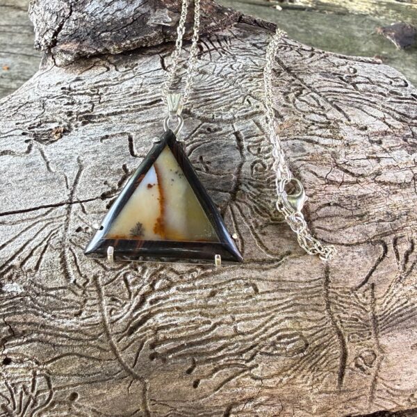 dalmation jasper-mahogany jasper-silver-pendant-triangle-sandrakernsjewellery dalmation jasper-mahogany jasper-silver-pendant-triangle-sandrakernsjewellery