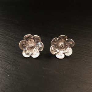 flower-earrings-poppy-front-sandrakernsjewellery