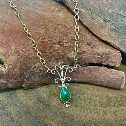 gold-emerald-art nouveau-necklace-sandrakernsjewellery-sandrakernsjewellery