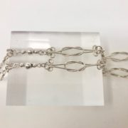 labradorite-pendant-silver-handmade chain-close-sandrakernjewellery.