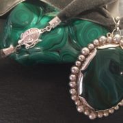 malachite-choker-pendant-antiqued-clasp-3-sandrakernsjewellery