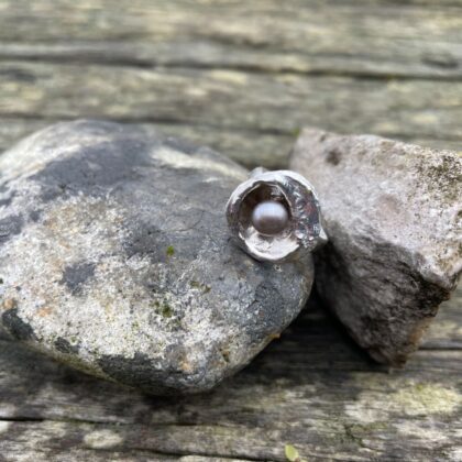 pearl,watercast,ring,silver,grey,freshwater,sandrakernsjewellery