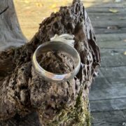 silver-bee-ring-top-sandrakrnsjewellery