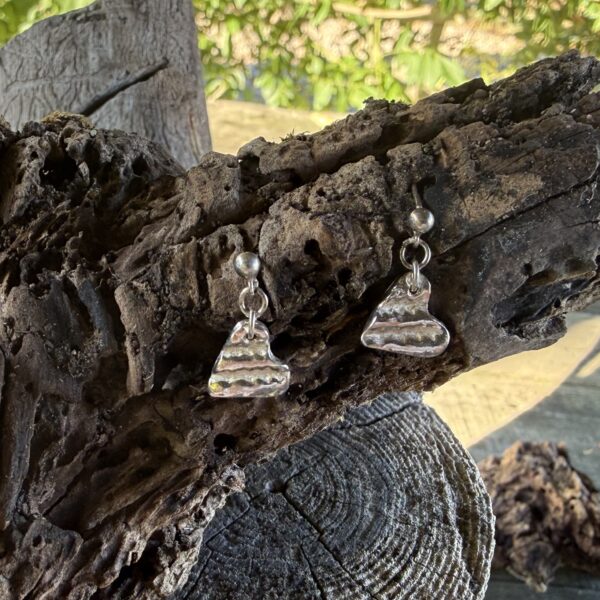 silver-heart-earrings-textired-sandrakernsjewellery