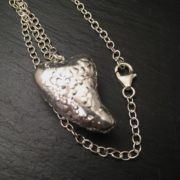 solid-heart-pendant-clasp-sandrakernsjewellery