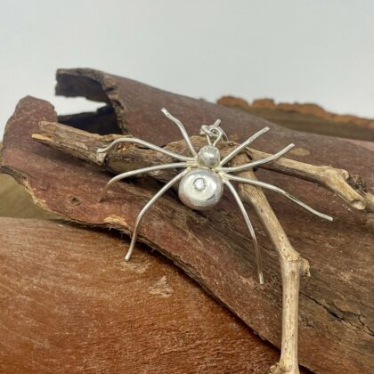 spider-pendant-silver-moissanite-sandrakernsjewellery
