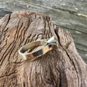 tanzanite-ring-white gold-indigo-blue-side-sandrakernsjewellery tanzanite-ring-white gold-indigo-blue-side-sandrakernsjewellery