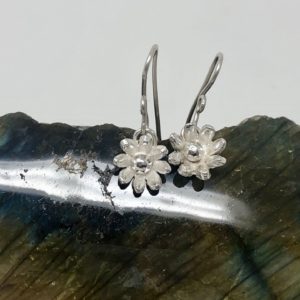 tiny-flower-earrings-silver-sandrakernsjewellery