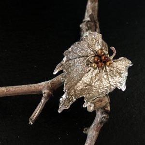 vineleaf-silver-real-grapes-front-sandrakernsjewellery